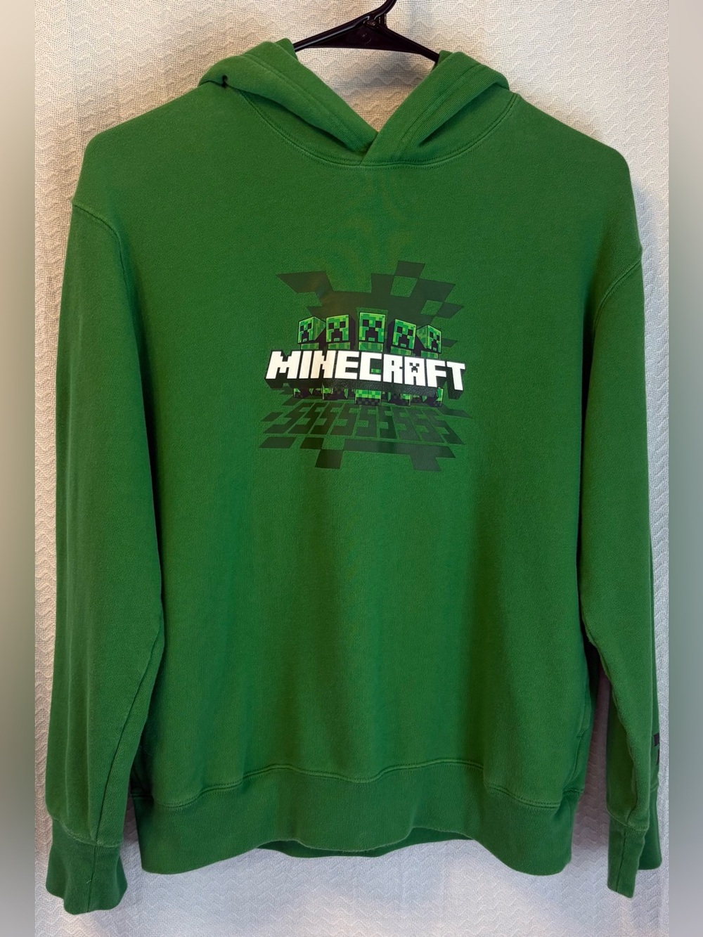 UNIQLO UT Minecraft Kids Creeper Green Hoodie with Minecraft Graphic Size 13